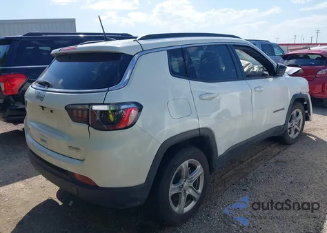 2024 Jeep Compass Latitude 4X4 from USA, damaged, VIN 3C4NJDBN1RT595525